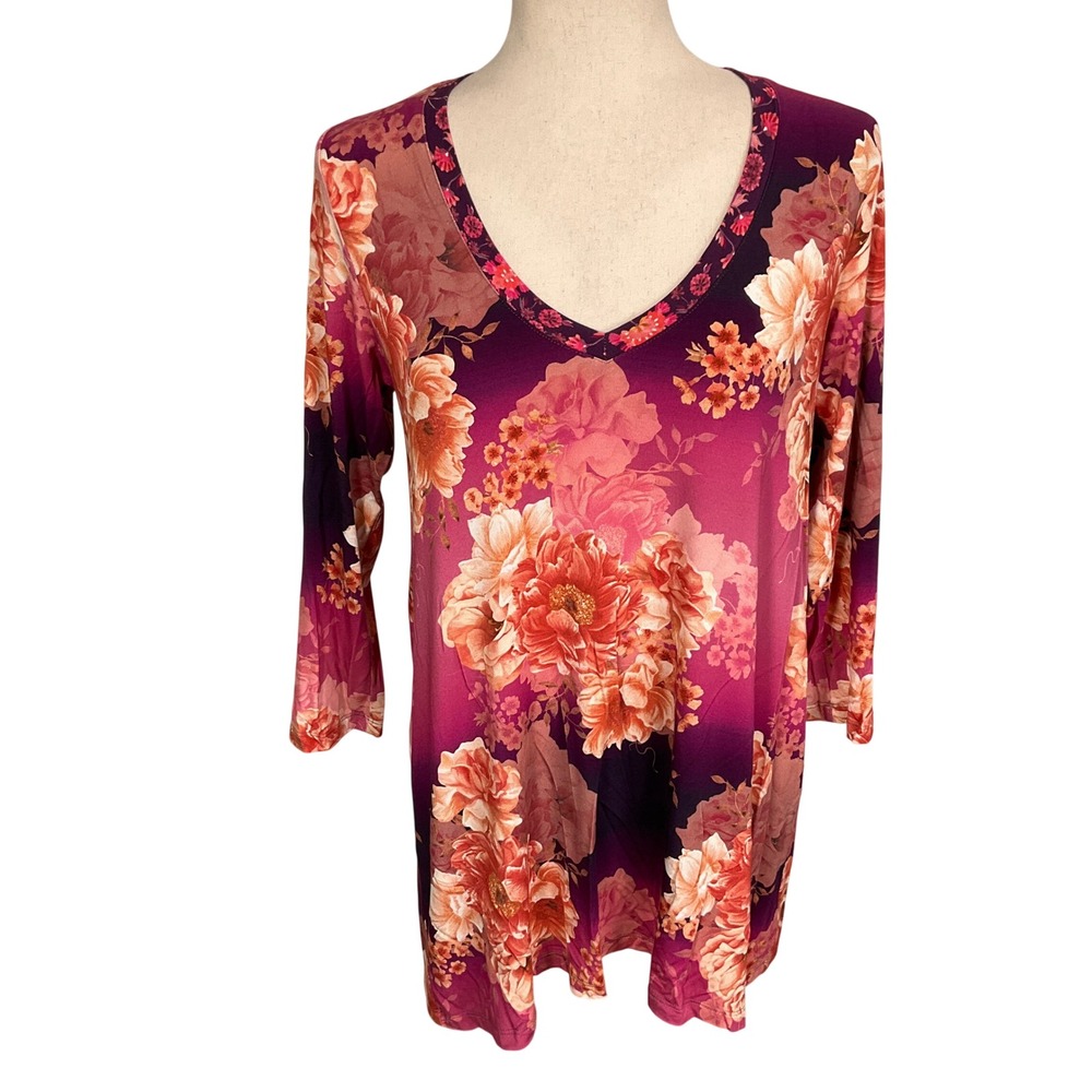 Johnny Was Tunic Women Small Pink Purple Floral Soft Comfort  V-Neck Top